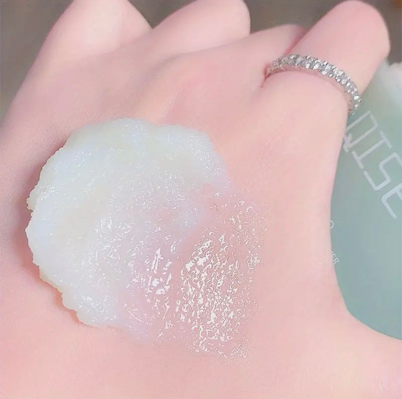 Cleansing makeup remover