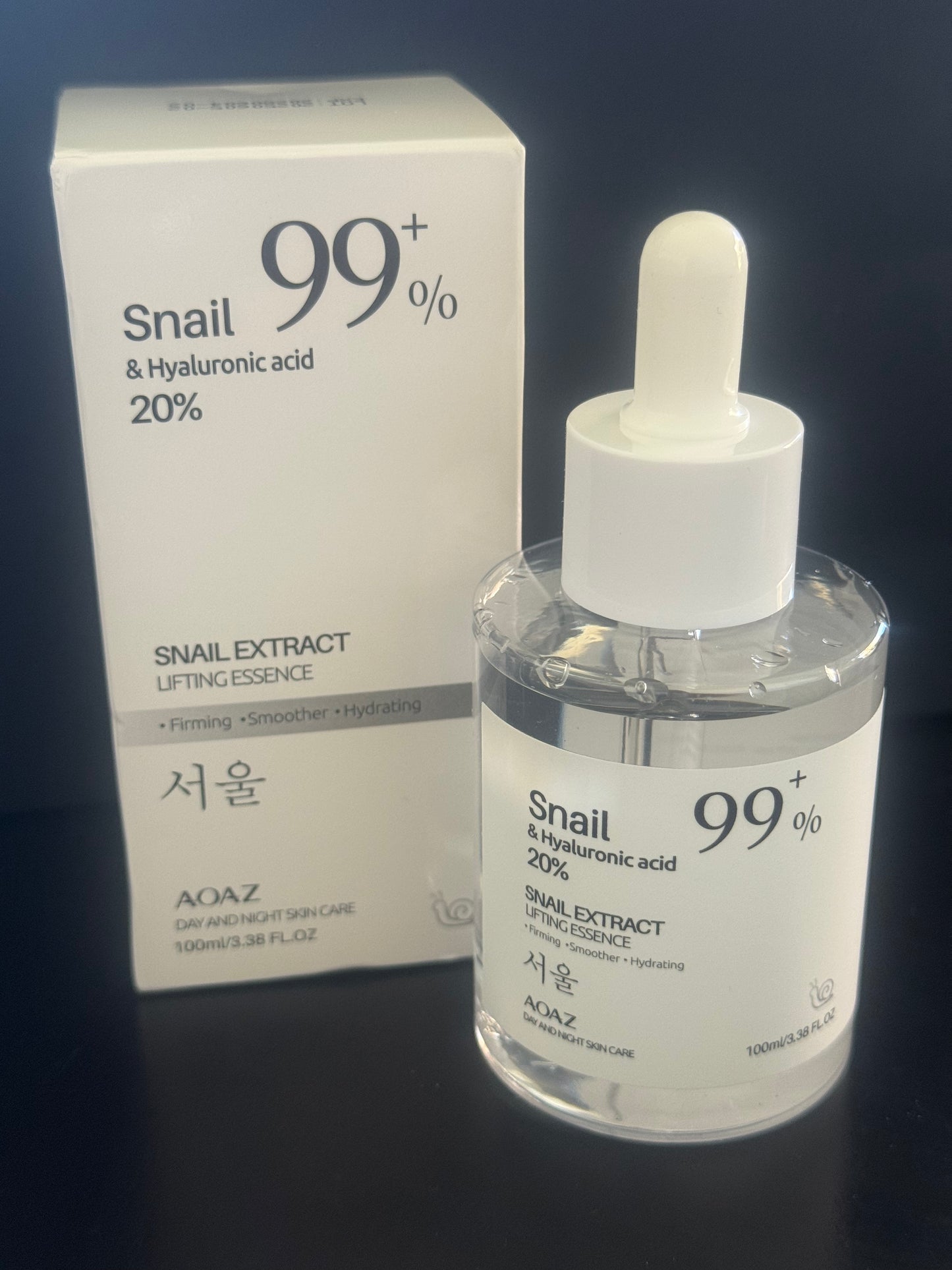 Snail extract with Hyaluronic acid