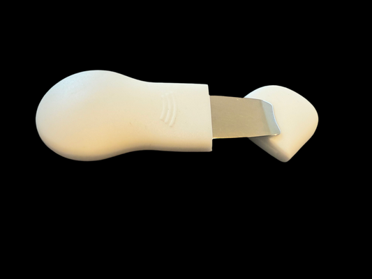 Blackhead scraper